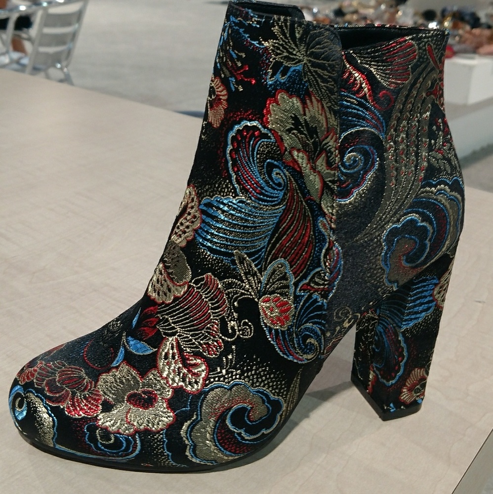 Frabic Stylized Bootie